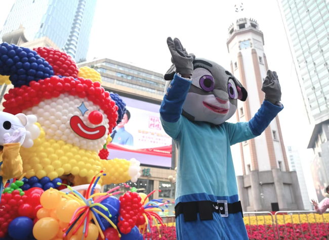 Balloon Spectacle Brings Artistic Extravaganza to Chongqing