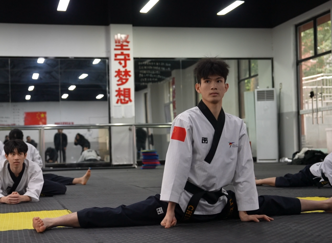 Beyond Silence: The Journey of Chongqing Taekwondo Champion Li Kui