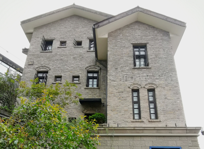 Longmenhao Old Street Reflects Chongqing's Past as a Gateway to the World