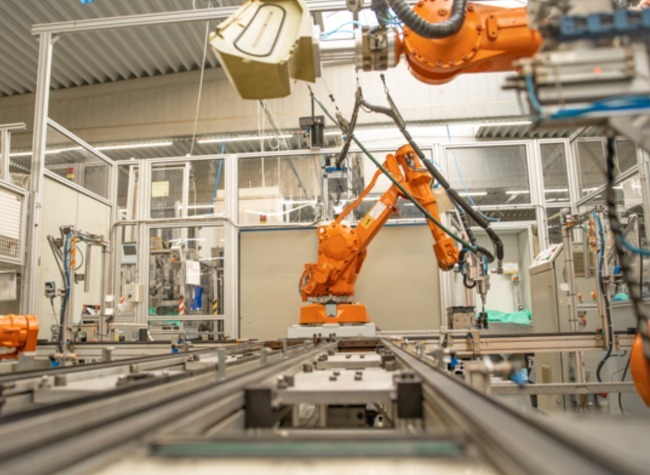 Members of the Chongqing Municipal Committee of the CPPCC Highlight AI Manufacturing and Emerging Industries