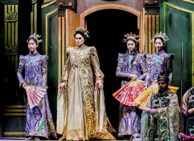 Turandot: Spicy Chongqing Meets the Ice Princess