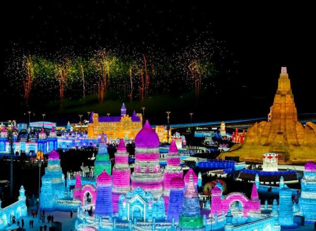 Economic Watch: Snow Becomes Gold as Tourists Embrace The Cold in China