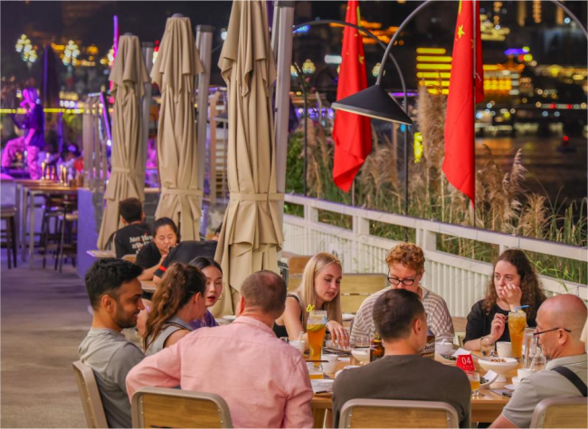 China's Longest Spring Festival Holiday Fuels Travel Boom, Chongqing Orders Up 34%