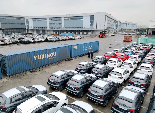 Chongqing's Foreign Trade Rises 12% in 2025, Driven by EV, Photovoltaic, Lithium Battery Exports