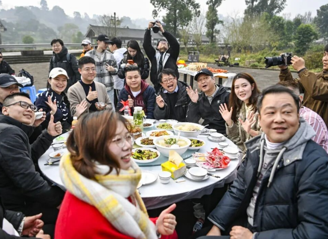 A Taste of Home: Taiwan Visitors Share a New Year Feast in Chongqing