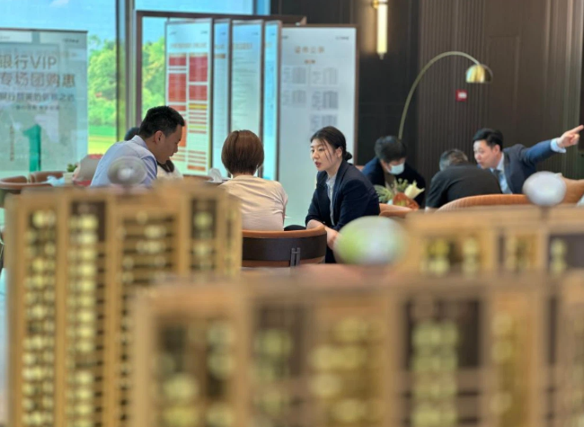 China Real Estate Outperforms During Holiday, Chongqing Posts 7.27% Growth
