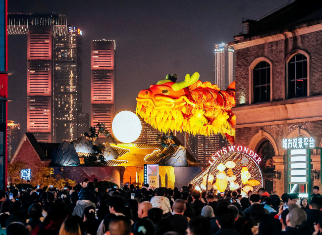 Chongqing Overtakes Shanghai to Become China's Top Consumer City