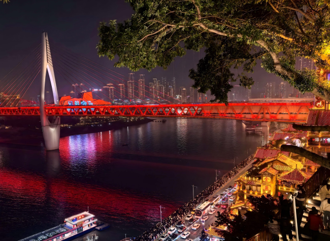 What Drives Chongqing to Set Spring Festival Tourism Record with Over 12.6 Million Visits?