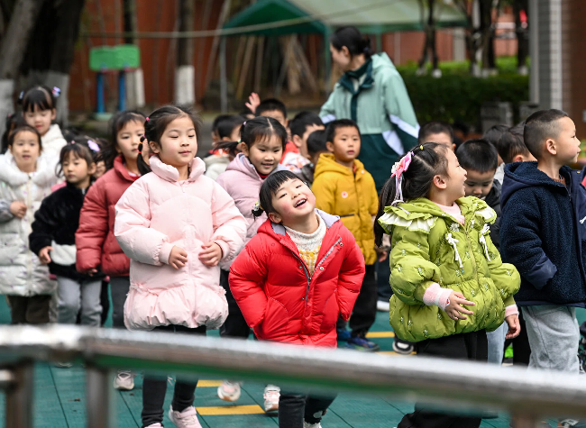 Chongqing's "15-Minute Life Circles" Bring Public Services Closer to 3.1 Million Residents