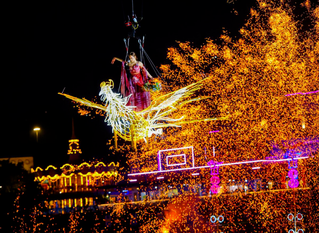 Chongqing Blends Tradition and Trend as New-Style Chinese New Year Draws Holiday Crowds