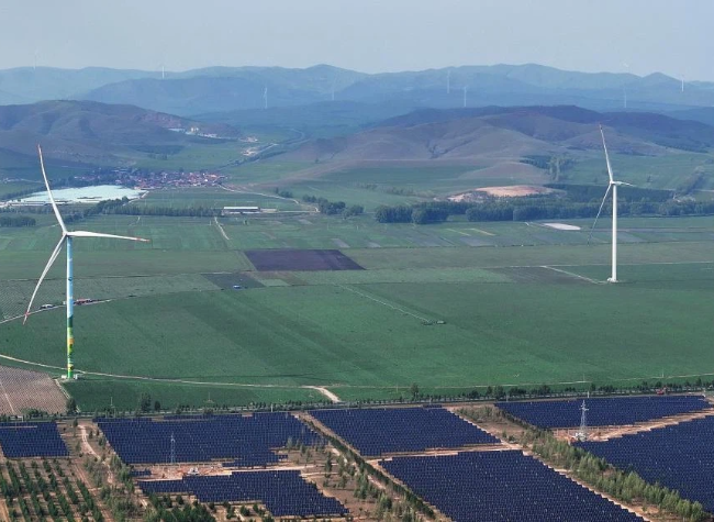 Economic Watch: China Doubles Down on Clean Energy to Buffer Risks, Achieve Carbon Targets