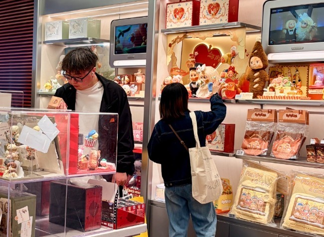 Pop Mart Hits Record 2025 Revenue, but Share Slump Raises Concerns Over Labubu Reliance