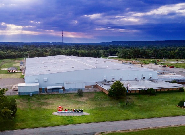 Chinese Private Firms Signal Bigger 2026 Investment in Chongqing