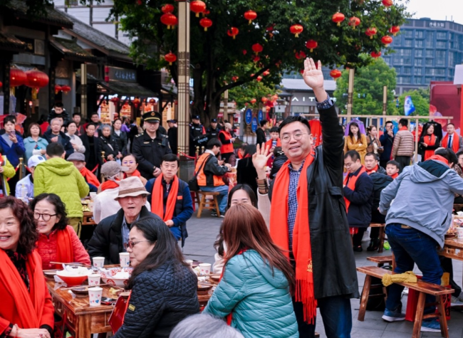 Global Chongqing Lantern Festival Gathering Bridges Cultures and Communities