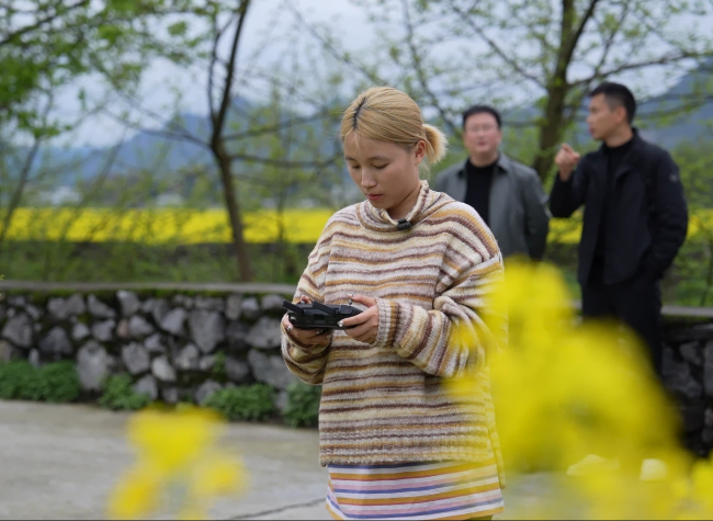 Inside Chongqing's Canola Sea: A Spring Hotspot Where Smart Farming Meets Tourism and Income