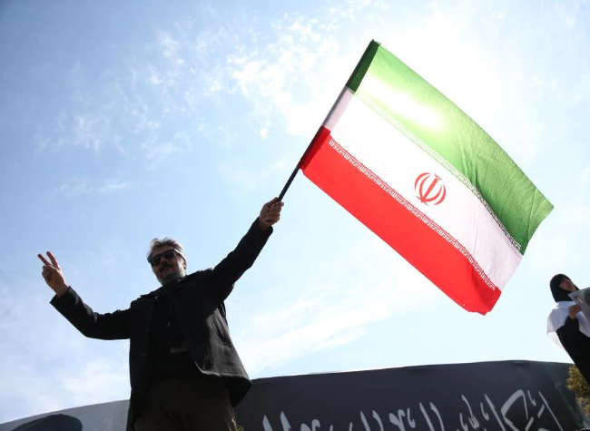 U.S., Iran Should be Encouraged to Return to Negotiating Table for Political Settlement: Chinese FM