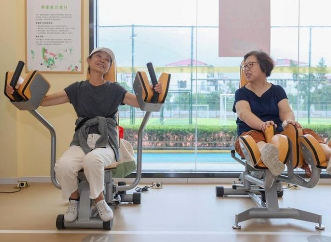 Elderly Fitness Fuels Silver Economy in China