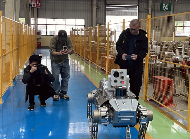 Media Tour Highlights New Chongqing Through Lens of Development and Innovation