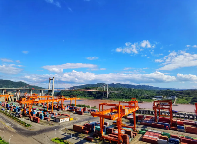 Chongqing Delegation Seeks State Support in Legislation, Policy Coordination and Judicial Safeguards for Land Trade