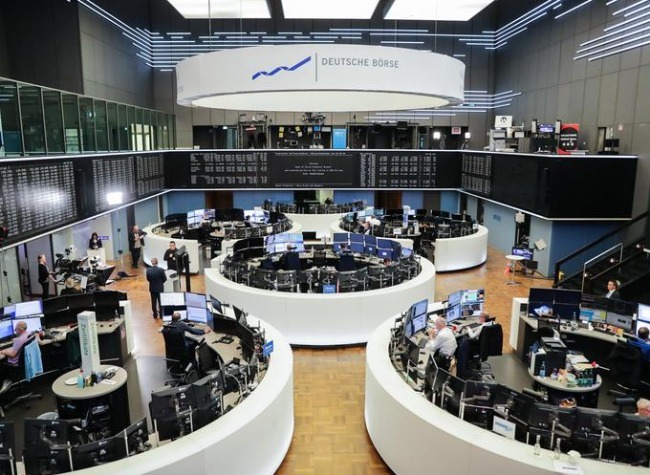 Major European Stock Indices Plunge Further Amid Mideast Tensions