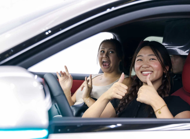 "Not Just Cyberpunk": U.S. Students Discover Chongqing's Auto Power and Living History