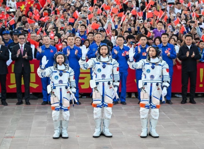 Hong Kong, Macao Share Nation's Space Pride, Sci-tech Dividends