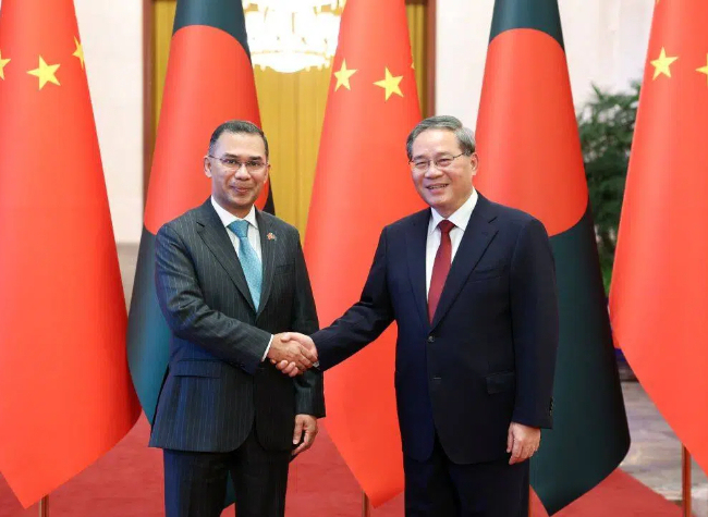 Chinese Premier Calls for Expanded Practical Cooperation with Bangladesh