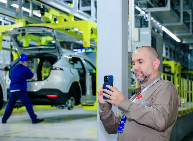 Global Experts See Green Growth in Chongqing's NEV Sector