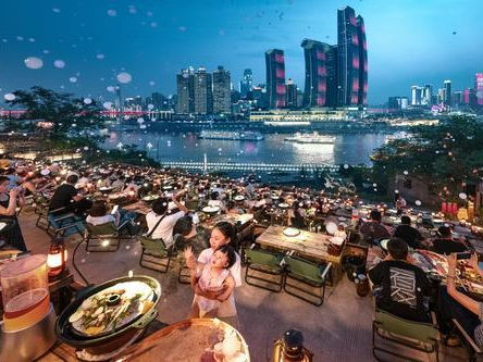 Chongqing Service Sector Upgrade Boosts Industry and Improves Daily Life