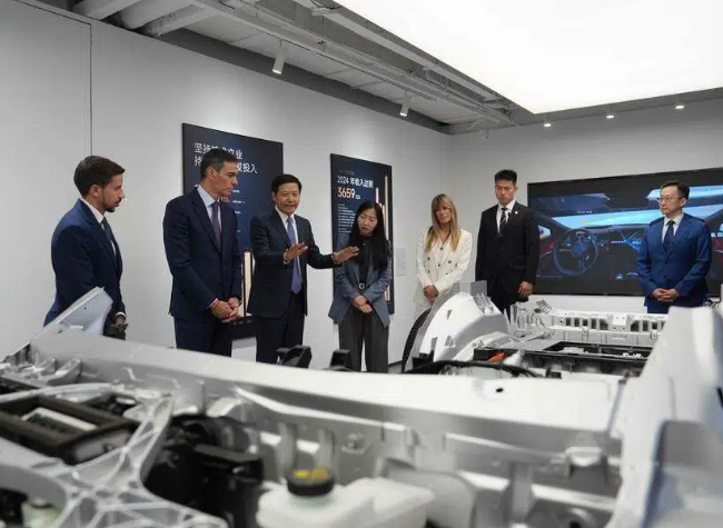 Economic Watch: Under China's Innovation Drive, Sci-tech Talent Moves into Corporate Leadership