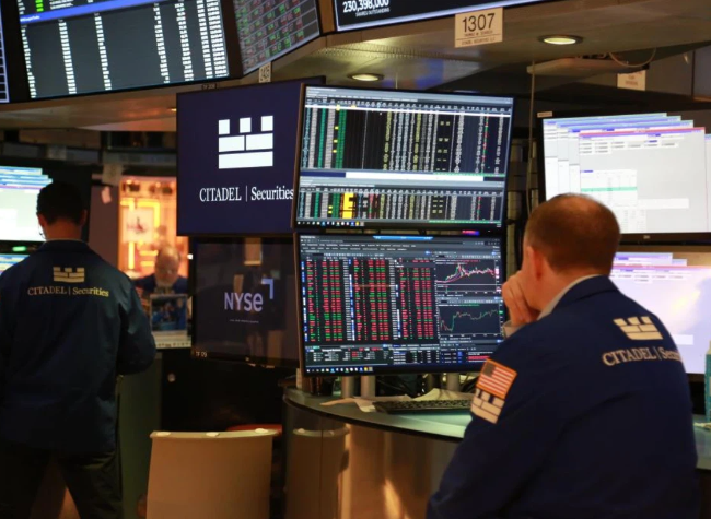 U.S. Stocks Close Mixed as Oil Prices Surge on Renewed Mideast Tensions