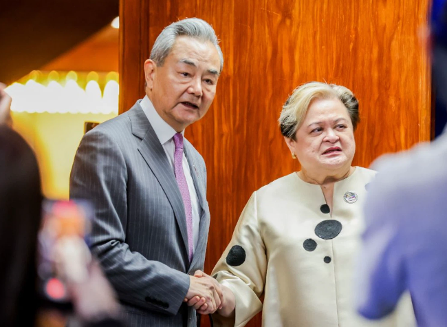 Philippines Must Make Correct Decisions as Bilateral Relations Reach Crossroads: Chinese FM