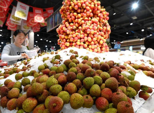 China Aims to Boost Consumption, Jobs Via Retail Sector Plan