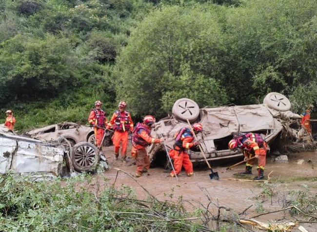 China Sends Work Team to Guide Relief Efforts Following Flash Flood in Gansu