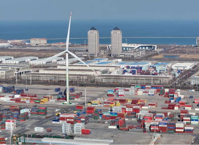 China's Service Trade up 6 Percent in First Five Months