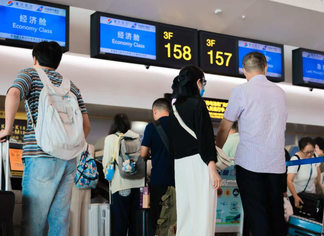 Airlines expand Chongqing flight network for China's summer travel season