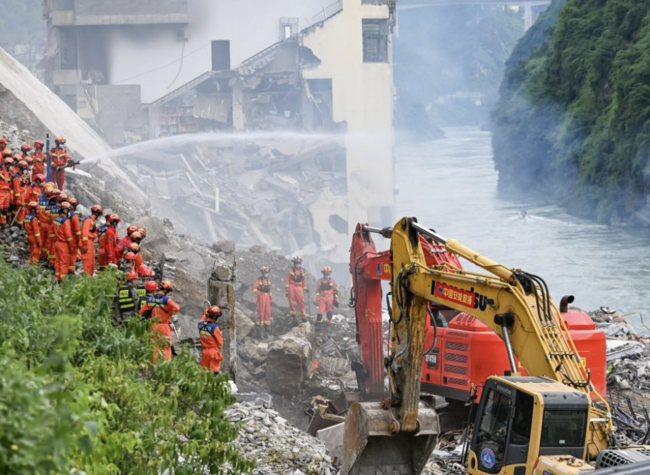 Xi Urges Scientific Search and Rescue Efforts after Chongqing Mountain Collapse