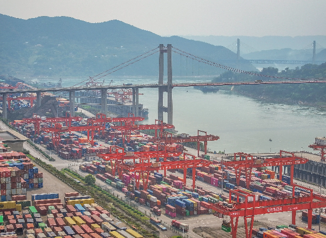 Laptops, Autos and Private Firms Power Chongqing's 31.9% Trade Growth