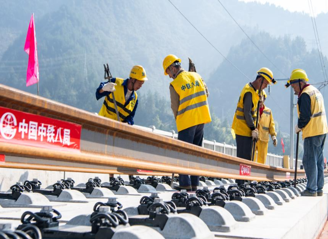 The Mountains Once Stood in the Way, Now a 350 km/h Railway Is Coming