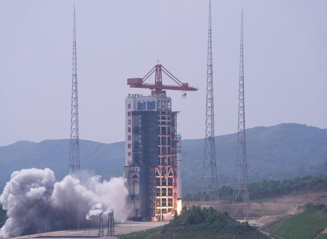 China Launches 7 New Satellites