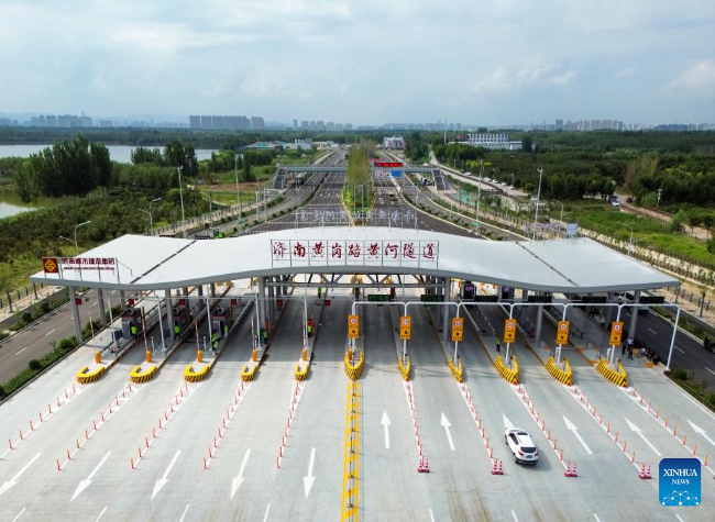 New Tunnel across Yellow River Opens to Traffic in Jinan, China's Shandong