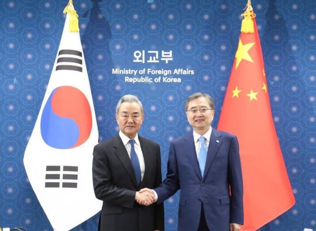 Chinese FM Calls for Healthy, Stable, Sustainable China-S. Korea Ties