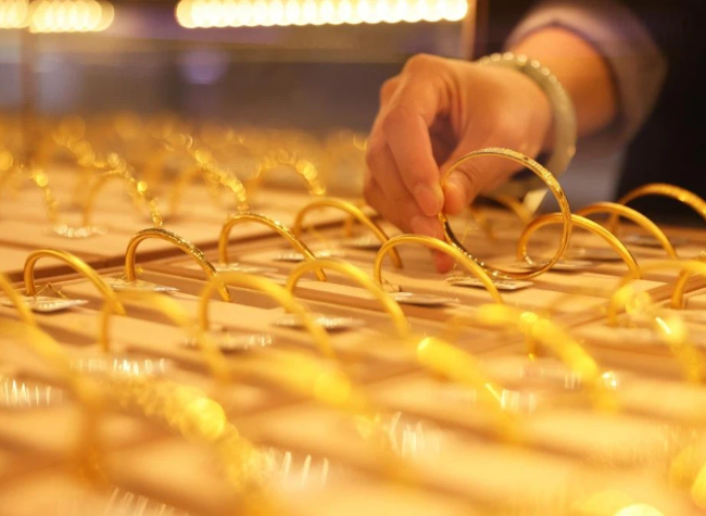 China's Gold Consumption Patterns Diverge Amid Volatile Prices