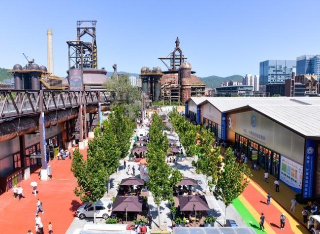 China Broadens Tourism Appeal With Easier Travel, Richer Experiences