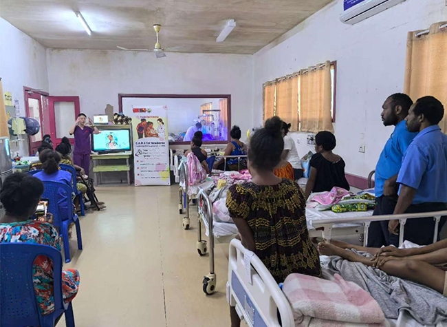 Chinese Doctor Launches First Newborn Family Care Class in Papua New Guinea