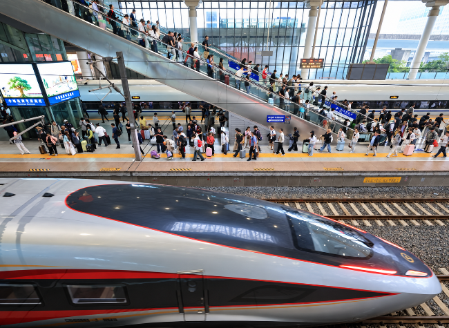 Economic Watch: Holiday Travel Highlights China's Transport Strength, Economic Vitality
