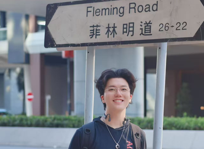 From Flying Back from Hong Kong to an IT Boss's Guest Stint: Every Voice on the Yuchao Commentary Bench Has a Story