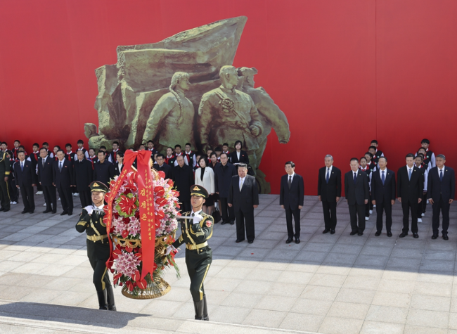 China's Top Political Advisor Accompanies DPRK Top Leader on Visit to Border City