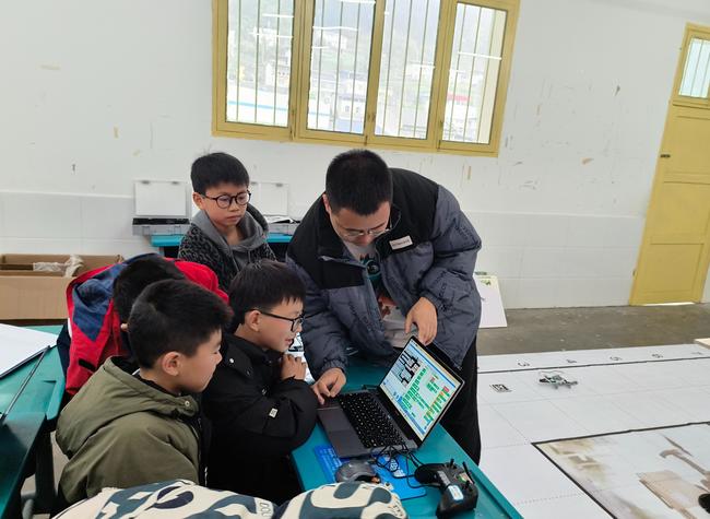 Rural Chongqing Students Win National First Prize at 2026 China Youth Electronic & Information Literacy Contest