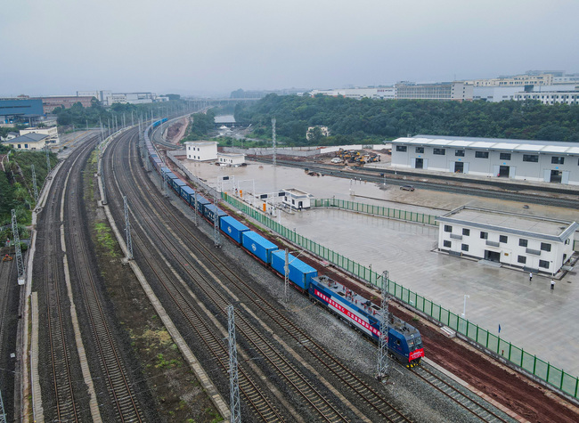 New Freight Link Connects Chongqing Manufacturers to Brazil and Thailand